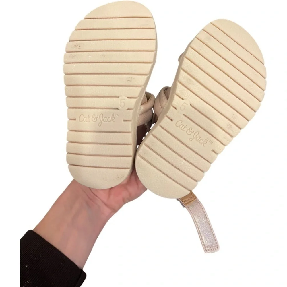Cat & Jack Sandals NWT size 5